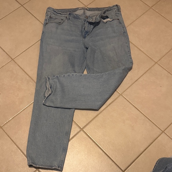 Abercrombie & Fitch Denim - A&F The Straight Mid Rise Jeans